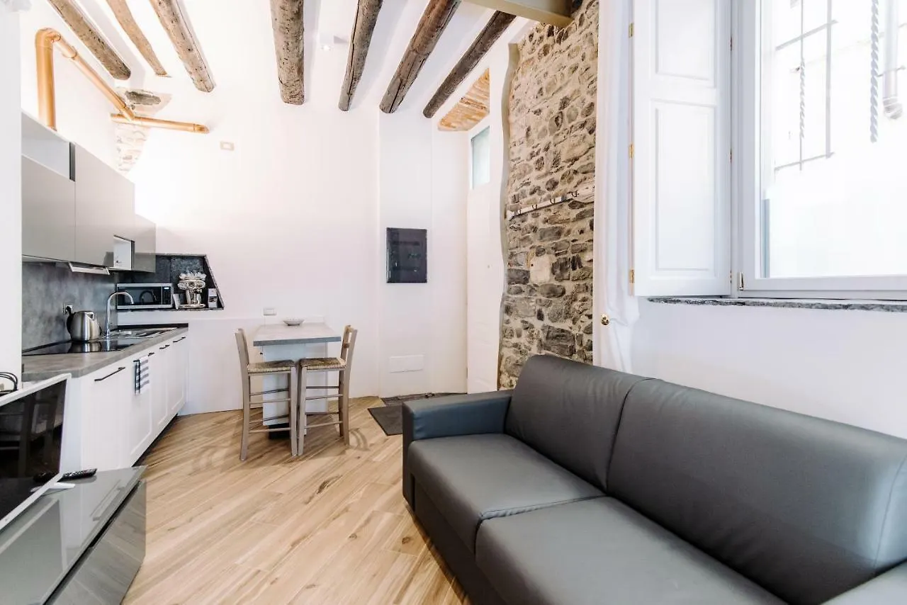 Apartment Antica Roma Como Lake - The House Of Travelers